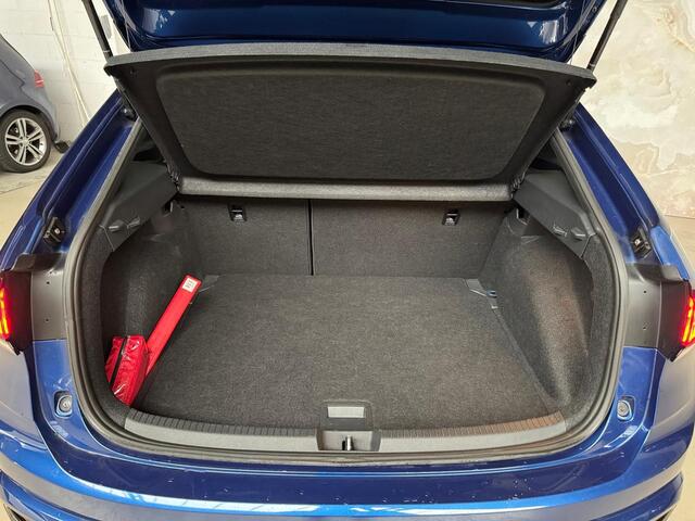 Volkswagen Taigo 1.0 TSI R-Line Edition Pano / Camera / Keyless /