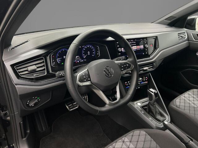 Volkswagen Taigo R-Line 1.0 TSI 115pk DSG Automaat Adaptive cruise control, LED matrix koplampen, Stoelverwarming, Achteruitrijcamera, App connect, Parkeersensoren