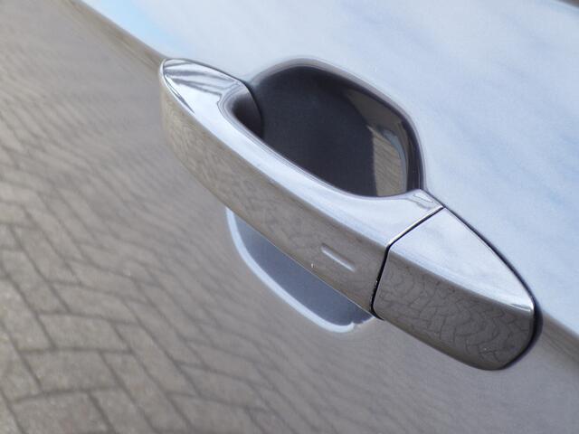 Volkswagen Taigo 1.0 TSI Life, Automaat / Carplay + Android Auto / Camera + Sensoren / Full LED. / Stoelverwarming / 17'' LMV