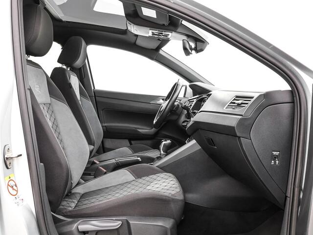 Volkswagen Taigo 1.0 TSI 115pk DSG R-Line · Panoramadak · Apple/Android Car Play · P-Sensoren · Getint Glas · 17'' Inch ·