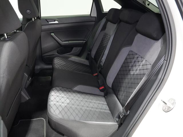 Volkswagen Taigo 1.5 150pk TSI R-Line Achteruitrijcamera Carplay 21