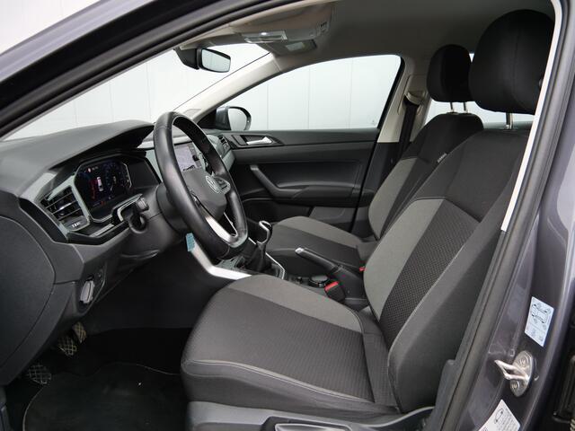 Volkswagen Taigo 1.0 TSI Style 111 Pk Navi / DAB / Apple Carplay / Camera / Trekhaak / Stoelverwarming