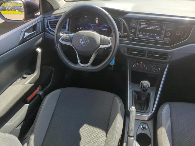 Volkswagen Taigo 1.0 TSI Life / AIRCO/ DIGTAL DASH/ PARK. SENSOREN V&A/ PRIVACY GLASS/ 17" LMV