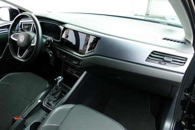 Volkswagen Taigo 1.0 TSI Style. Adap Cruise, IQ Licht, Camera, Navi, StoelVerw, Clima, 18"LMV, Haak 1100kg