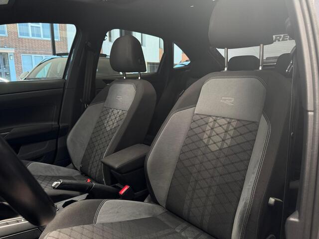 Volkswagen Taigo 1.5 TSI R-line / Pano / Camera /