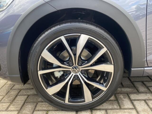 Volkswagen Taigo 1.0 TSI DSG R-LINE PANO-DAK/CAMERA/ACC/IQ/STOELVERW/CARPLAY