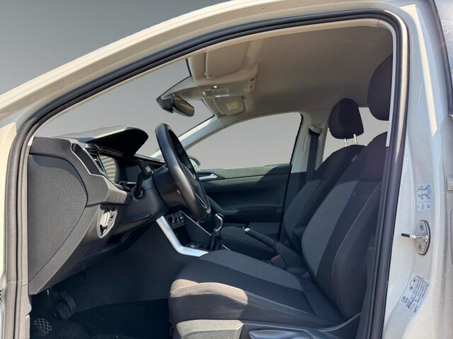 Volkswagen Taigo 1.0 95pk TSI Life Edition Voorstoelen verwarmd | Parkeersensoren voor en achter | Cruise control adaptief