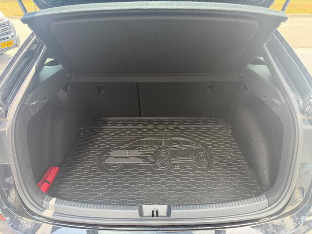 Volkswagen Taigo 1.0 TSI R-Line Business | 12MND GARANTIE | PANO DAK | DIGI COCKPIT | PDC | NAVI | CAMERA |
