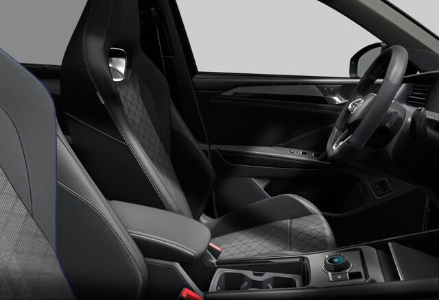 Volkswagen Tayron 1.5 eHybrid R-Line Edition I Trekhaak I Panorama dak I 20" LMV I Verwarmbare voorstoelen I Stuurwiel verwarmd I
