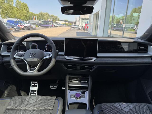 Volkswagen Tayron R-Line-Edition 1.5 eHybrid 204 pk | Trekhaak | Stoel & Stuur Verwarming | Full LED | Panoramadak | Elektrische Achterklep |