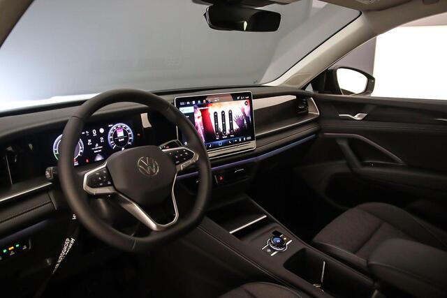 Volkswagen Tayron Life Edition 1.5 TSI eHybrid 204pk DSG Automaat Trekhaak, Adaptive cruise control, Achteruitrijcamera, Elektrische achterklep, Stuurwiel verwarmd, Parkeersensoren