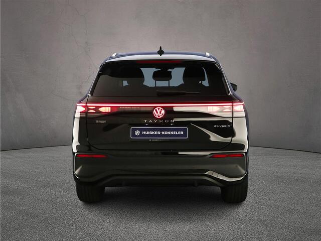 Volkswagen Tayron Life Edition 1.5 TSI eHybrid 204pk DSG Automaat Trekhaak, Adaptive cruise control, Achteruitrijcamera, Elektrische achterklep, Stuurwiel verwarmd, Parkeersensoren