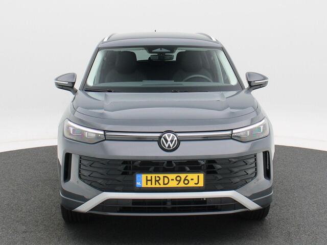 Volkswagen Tayron 1.5 eHybrid 204 Pk Automaat Life Edition | Trekhaak | Camera | Full LED | Adaptive Cruise | Elektrische Achterklep | Stoel en Stuur Verwarming | Parkeersensoren | Carplay | Navigatiesysteem | 20 Inch | 862 Km!!