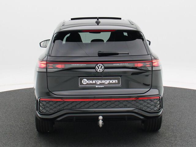 Volkswagen Tayron R-Line Edition 1.5 eHybrid 204 PK | Trekhaak | Full LED | Black Style | Panoramadak | Stoel & Stuur Verwarming |