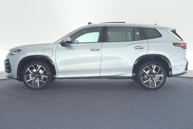 Volkswagen Tayron 1.5 eHybrid 204pk R-Line Edition Head-Up Camera Keyless Massage Panoramadak Virtual Cockpit Navigatie