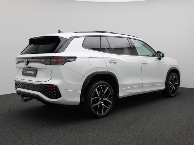 Volkswagen Tayron 1.5 eHybrid R-Line Edition 272PK DSG Pano-Schuifdak, Trekhaak, Black Style, Lederen Bekleding, Harman Kardon Audio, Achteruitrijcamera, Stoel-Stuurverwarming, Elekt. Achterklep, 20" LM Velgen