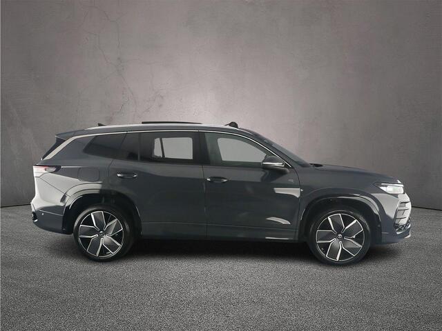 Volkswagen Tayron R-Line Edition 1.5 TSI eHybrid 272pk DSG Automaat Trekhaak, Panoramadak, Adaptive cruise control, Elektrische achterklep, Achteruitrijcamera, LED koplampen