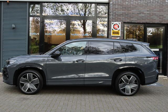 Volkswagen Tayron 1.5 eHybrid 272PK R-Line Black Style IQ.Light HD/Pano/Keyless/360/DCC/ACC/Dodehoek/20"/Trekhaak