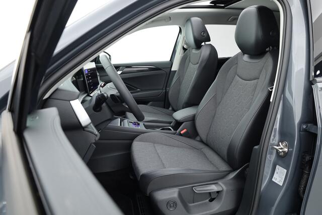 Volkswagen Tayron 1.5 eTSI Life Edition 7p. | Panoramadak | Elek. Trekhaak | Adapt. Cruise | Stoel- Stuurverw/ | Apple CarPlay | Dodehoekdet.