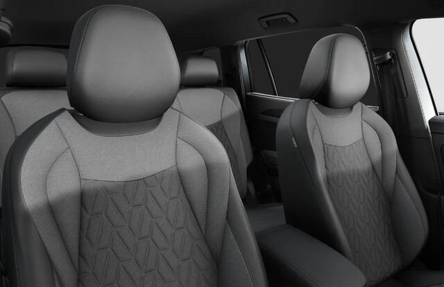 Volkswagen Tayron 1.5 eHybrid Life Edition !!!Profiteer ook van 4.000 EURO inruilpremie!!!