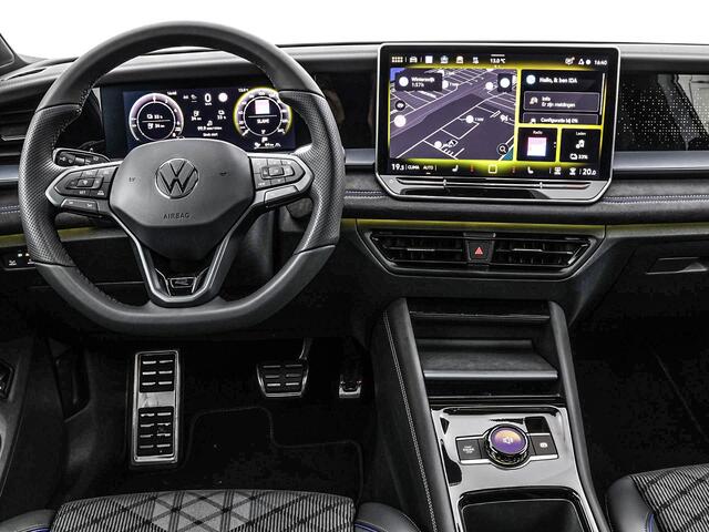 Volkswagen Tayron R-Line Edition 1.5 eHybrid 272 PK 6 versn. DSG · Assistance Pakket Plus · Black Style Pakket · Comfort Pakket · Design Pakket · Trekhaak inklapbaar, electr. ontgrendeling, incl. Trailer Assist ·