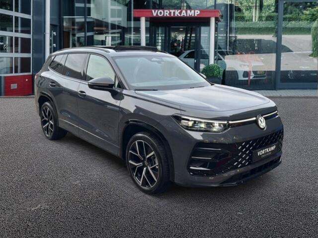 Volkswagen Tayron 1.5 TSI E-HYBRID R-LINE PANO-DAK/TREKHAAK/CAMERA/CARPLAY/ACC/STOELVERW