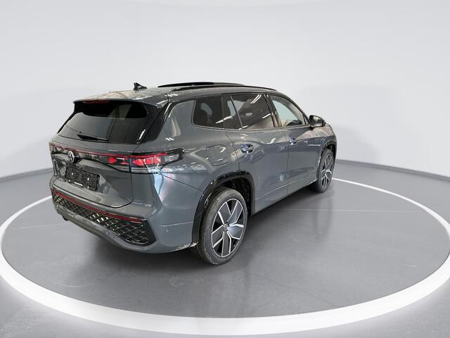 Volkswagen Tayron 1.5 eTSI 272pk DSG R-Line Edition · Wegklapbare Trekhaak · Panoramadak · Massage · Keyless · Elek. Achterklep · 20'' Inch · Garantie t/m 30-10-2030 of 100.000km