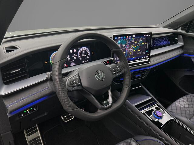 Volkswagen Tayron R-Line Edition 1.5 TSI eHybrid 272pk DSG Automaat Trekhaak, Panoramadak, Black style, Elektrische achterklep, Adaptive cruise control, Navigatie