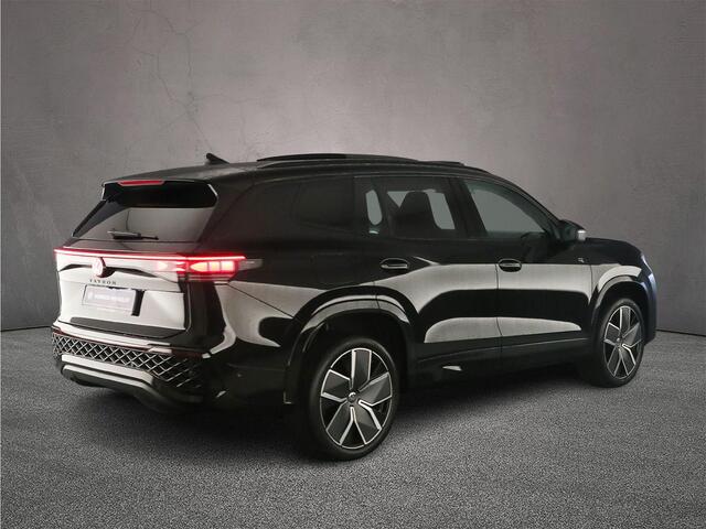 Volkswagen Tayron R-Line Edition 1.5 TSI eHybrid 272pk DSG Automaat Trekhaak, Adaptive cruise control, Panoramadak, Black style, Navigatie, Elektrische achterklep