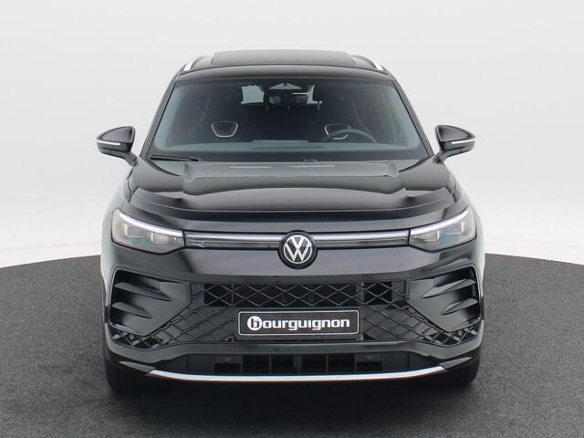 Volkswagen Tayron 1.5 eHybrid 272 Pk Automaat R-Line Edition | Panoramadak | Trekhaak | 20 Inch | Camera | Stuur- en Stoelverwarming | Full LED
