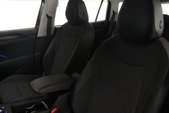 Volkswagen Tayron Life Edition 1.5 TSI eHybrid 204pk DSG Automaat Trekhaak, LED koplampen, Adaptive cruise control, Achteruitrijcamera, Navigatie, Stuurwiel verwarmd