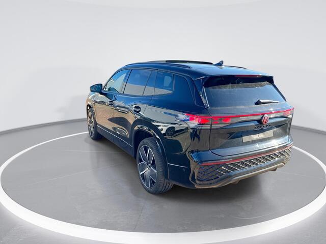 Volkswagen Tayron 1.5 eHybrid/272PK R-Line Edition Panoramadak · Navigatie · 360° Camera + Parkeersensoren · Garantie t/m 03-03-2030 of 100.000km