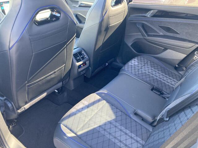 Volkswagen Tayron 1.5 eHybrid/272PK R-Line Edition Panoramadak · Navigatie · 360° Camera + Parkeersensoren · Garantie t/m 03-03-2030 of 100.000km