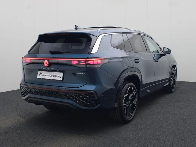 Volkswagen Tayron 1.5eHybrid 200kW/272PK R-Line Panoramadak · Apple/Android Car Play · Camera + Parkeersensoren · Garantie t/m 30-12-2030 of 100.000km