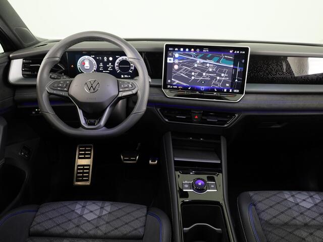 Volkswagen Tayron 1.5 eHybrid R-Line Edition 272 pk Automaat (DSG) | Navigatie | Panoramadak | Parkeersensoren (Park assist) | Achteruitrijcamera | Black Style pakket | R-Line |