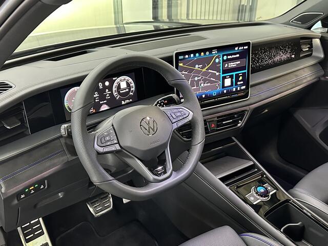 Volkswagen Tayron 1.5 eHybrid R-Line Edition | Pano | Black pack | Leder | IQ | Trekhaak |