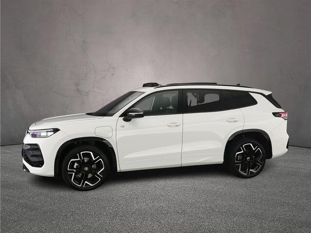 Volkswagen Tayron R-Line Edition 1.5 TSI eHybrid 272pk DSG Automaat Trekhaak, Harman Kardon audio, Panoramadak, Black style, Navigatie, Adaptive cruise control