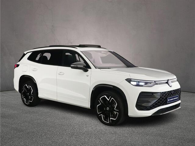 Volkswagen Tayron R-Line Edition 1.5 TSI eHybrid 272pk DSG Automaat Trekhaak, Harman Kardon audio, Panoramadak, Black style, Navigatie, Adaptive cruise control