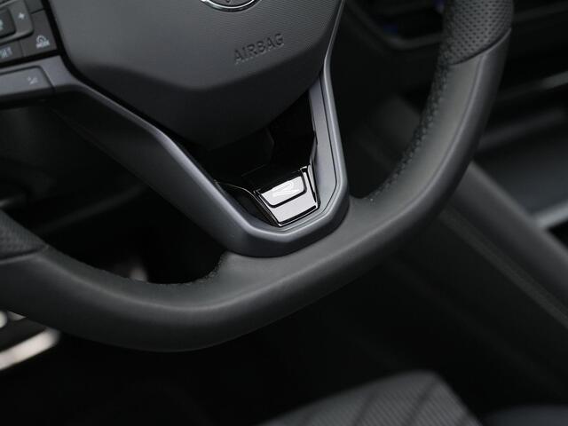 Volkswagen Tayron 1.5 eHybrid 272 pk R-Line Edition | Panoramadak | Adaptief onderstel | Stuur-/achterbankverwarming | Achteruitrijcamera | Navigatie