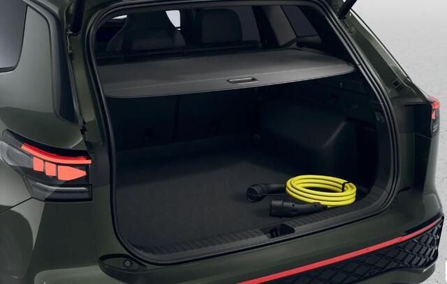 Volkswagen Tayron 1.5 eHybrid R-Line Edition !!!Profiteer ook van 5.000 EURO inruilpremie!!!