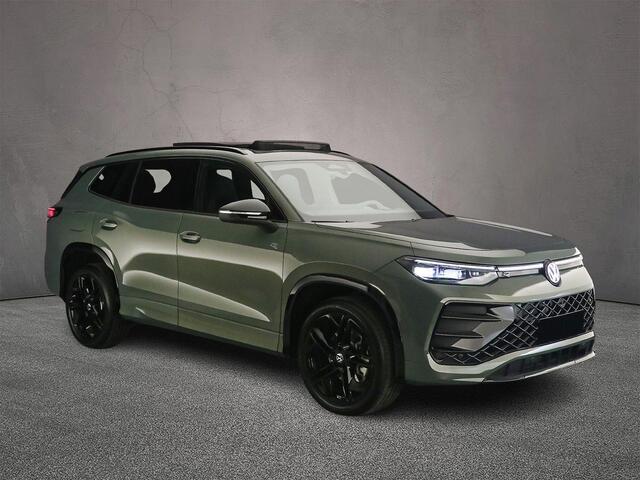 Volkswagen Tayron R-Line Edition 1.5 TSI eHybrid 272pk DSG Automaat Trekhaak, Panoramadak, Harman Kardon audo, Black style, Navigatie, Achteruitrijcamera, Adaptive cruise control