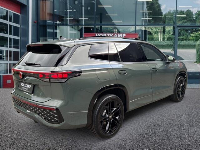 Volkswagen Tayron 1.5 eTSI R-LINE 7PERS/TREKHAAK/PANO-DAK/ELEK-KLEP/CAMERA/ACC/STOELVERW