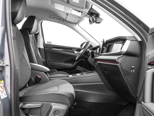 Volkswagen Tayron 1.5 eHybrid 204pk DSG Life Edition · SOH 100% · Camera · Inklap. Trekhaak · Stuur- & Stoelverwarming · Side Assist · Sfeerverlichting · ACC · Parkeerassistent ·