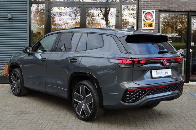 Volkswagen Tayron 1.5 eHybrid 272PK R-Line Black Style IQ.Light HD/Pano/Keyless/360/DCC/ACC/Dodehoek/20"/Trekhaak