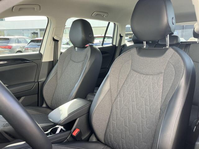 Volkswagen Tayron 1.5eHybrid 150kW/204PK Life Edition DSG · Trekhaak · Camera · Apple/Android Car Play · Stoelverwarming · Garantie t/m 12-05-2025