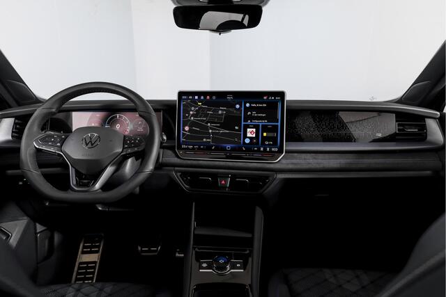 Volkswagen Tayron 1.5 eHybrid 272 PK R-Line Edition | Black Style | 15 inch Navi | Elek. Trekhaak | IQ Light | HUD | S/K-Panodak | Dig. Cockpit | Adapt. Cruise | Stoel-+Stuurverw. | 360 Camera | NAV + App. Connect | ECC | Elek. Klep | LM 20" | 9294