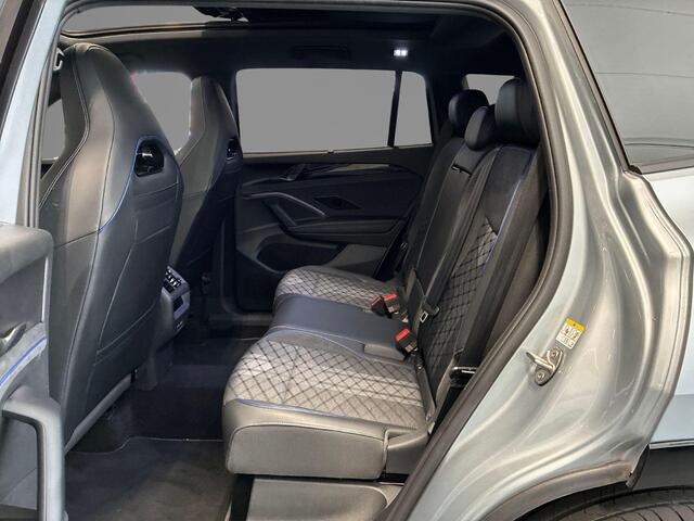 Volkswagen Tayron 1.5 eHybrid 272pk DSG R-Line Edition · Panoramadak · Inklap. Trekhaak · 360 Camera · Matrix LED · Stuur- & Stoelverwarming · Keyless · Garantie t/m 03-11-2029 of 100.000km