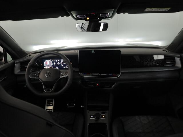 Volkswagen Tayron R-Line Edition 1.5 eHybrid 204 PK | Black Style | Trekhaak | Panoramadak |