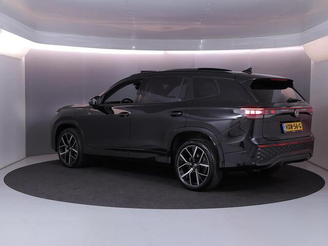 Volkswagen Tayron 1.5 eHybrid R-Line Edition 204 pk Automaat (DSG) | Verlengde garantie | Navigatie | Panoramadak | Trekhaak (wegklapbaar) | Parkeersensoren (Park assist) | Achteruitrijcamera | Black Style pakket | R-Line |