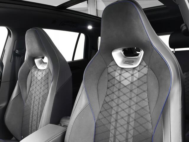 Volkswagen Tayron 1.5 eHybrid 204pk DSG R-Line · Panoramadak · Inklap. Trekhaak · Harman Kardon · 360 Camera · Keyless · Dodehoeksensor · Matrix LED · Garantie t/m 03-07-2030 of 100.000km